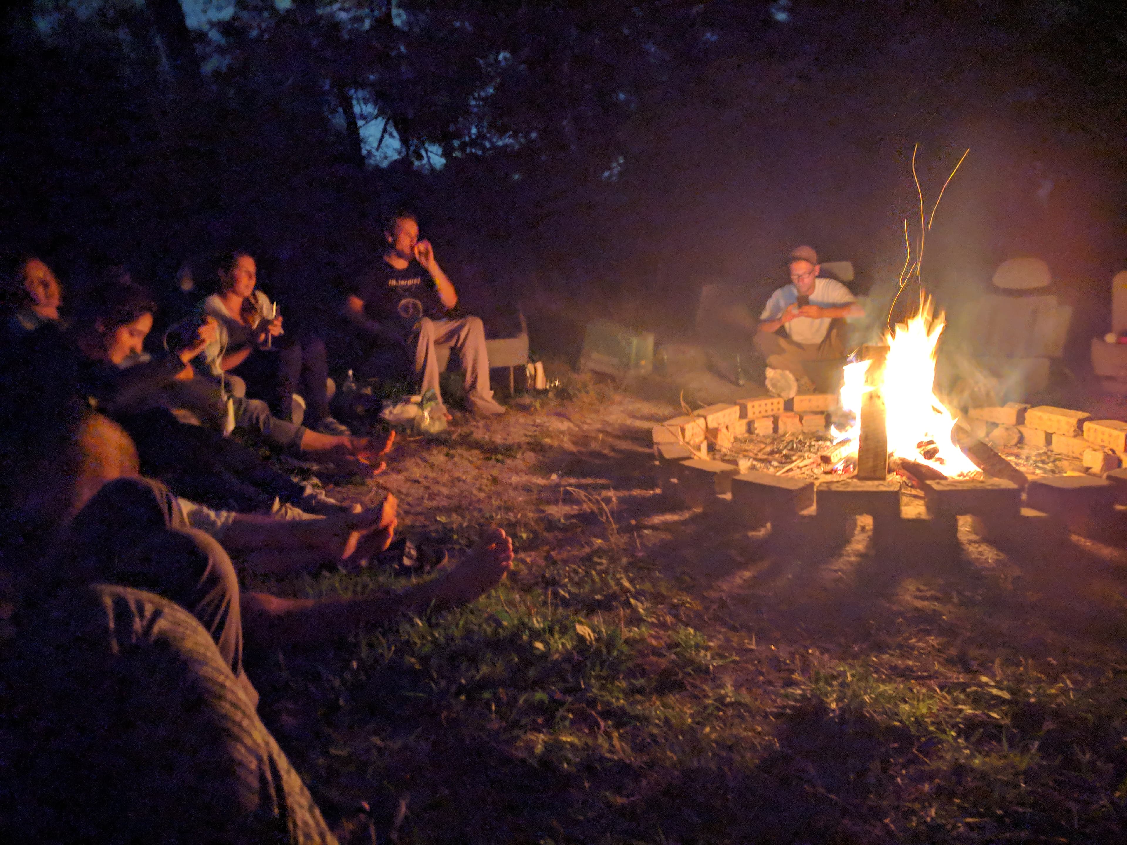 Bonfire at Fat Cat Backpackers/Travellers Community Bonfire at Fat Cat Backpackers/Travellers Community